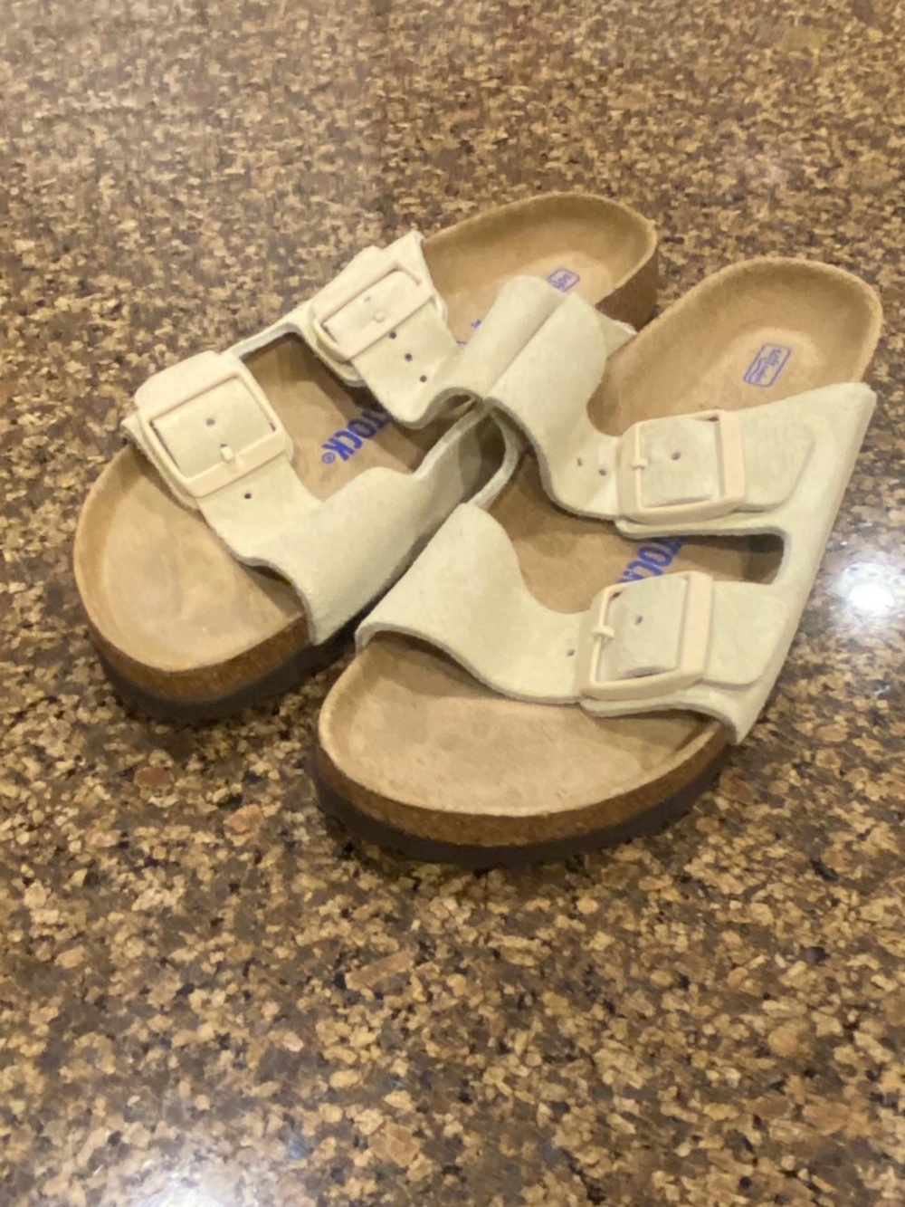 Birkenstock Arizona EU38/US7 Narrow Fit Soft Footbed Sand Suede Dandals